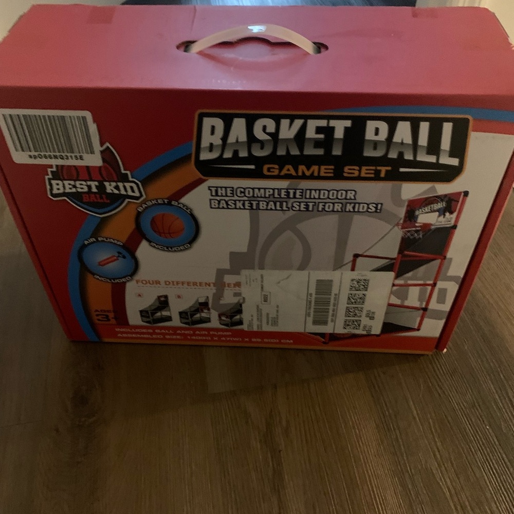 Basketball play set for indoor never opened